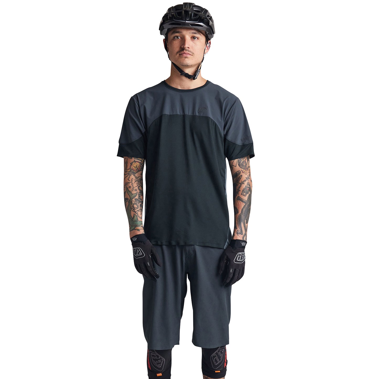 Drift Short Shell Solid Dark Charcoal