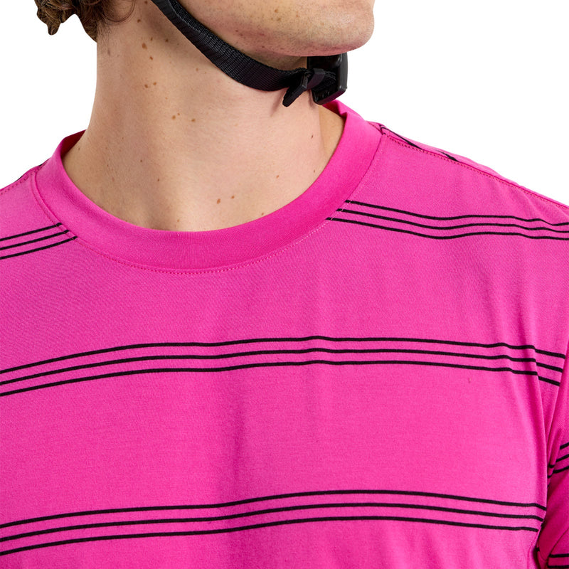 T-shirt Skyline à manches courtes, rose délavé, idéal pour les fêtes.