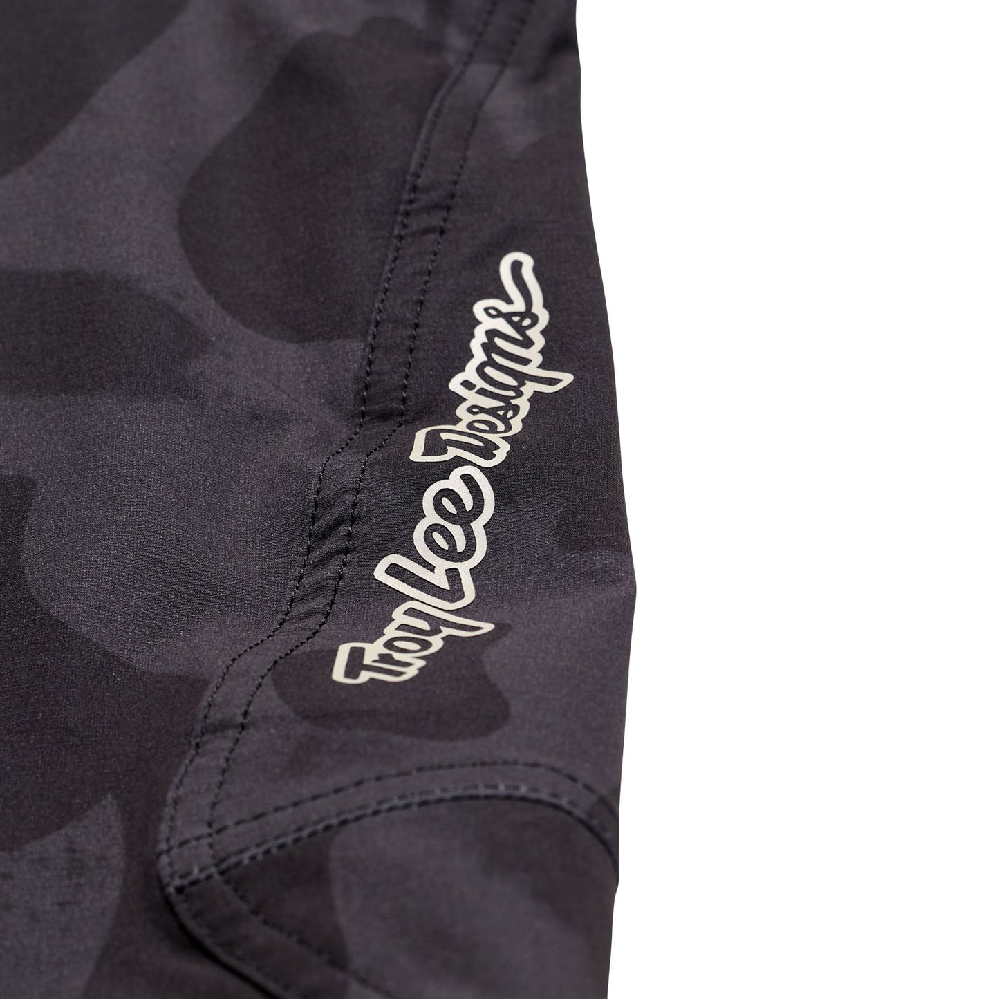 Skyline Short Shell Scrubland Carbon