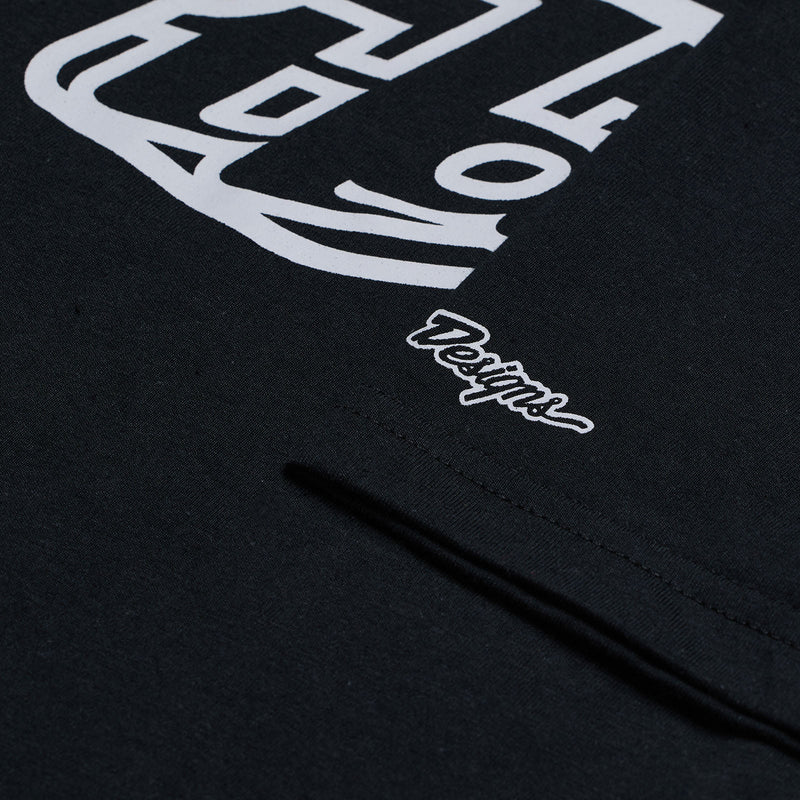 T-shirt à manches courtes avec badge noir